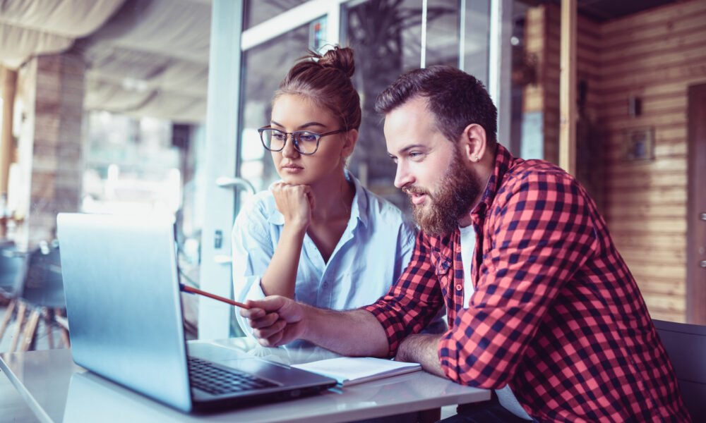 Better Cryptocurrency Buy: Dogecoin vs. Zcash